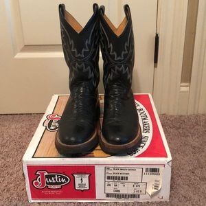 Women’s Ostrich black western boots